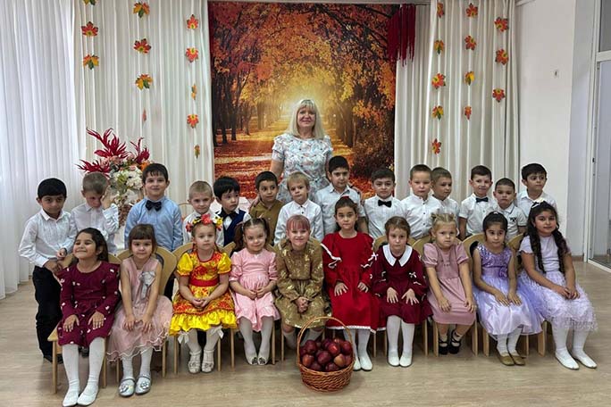 Фотография к материалу «Сегодня в группе «Звёздочки» прошёл Осенний утренник»